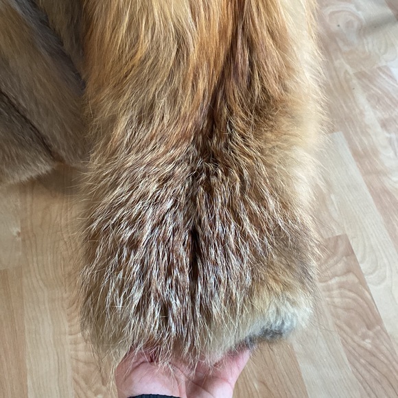 RARE Vintage Alaskan Fox Fur Jacket - Picture 3 of 16